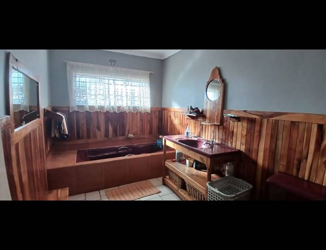 3 BEDROOM FREEHOLD FOR SALE IN TARLTON